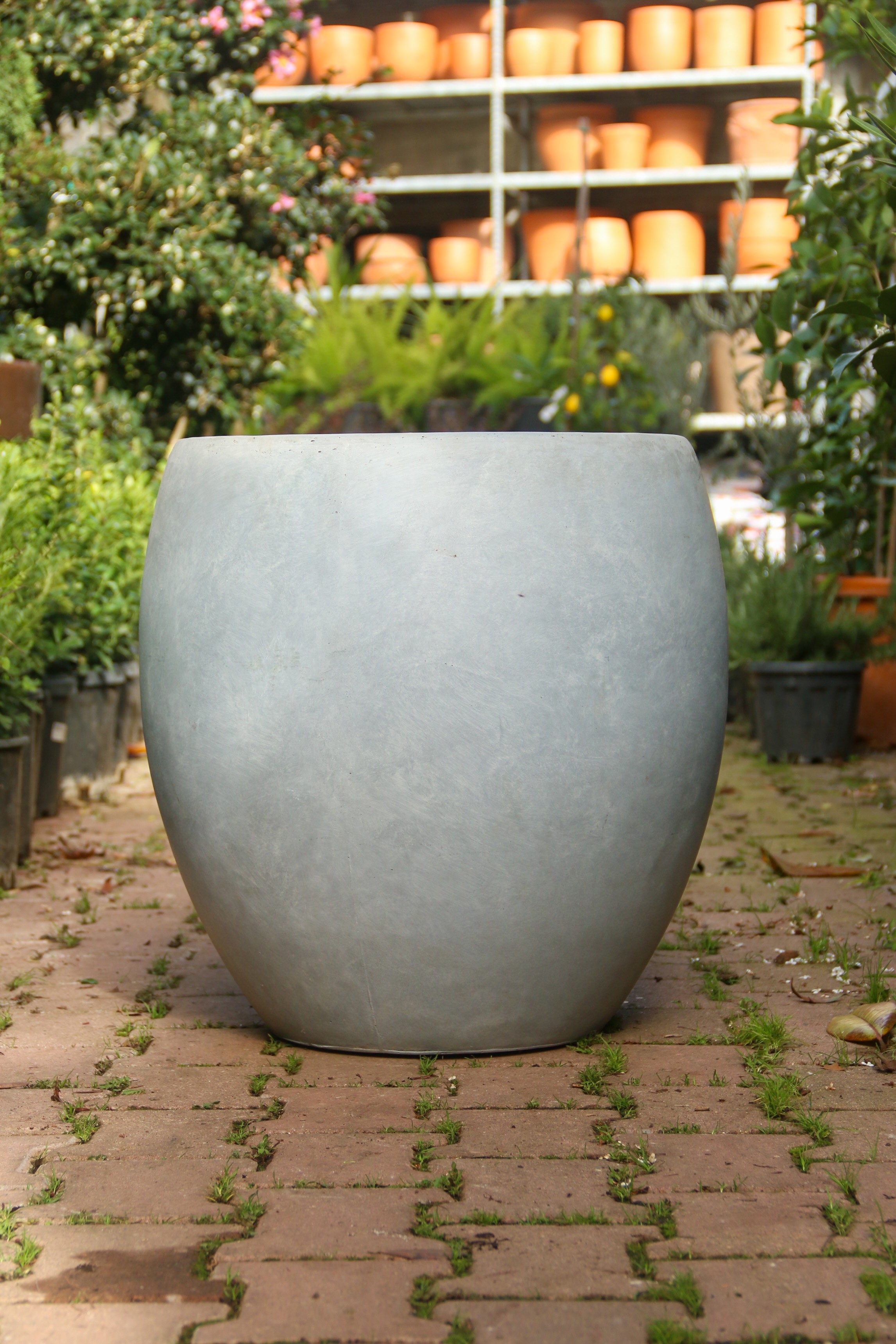 Liverpool Fiberstone Saksı Bond