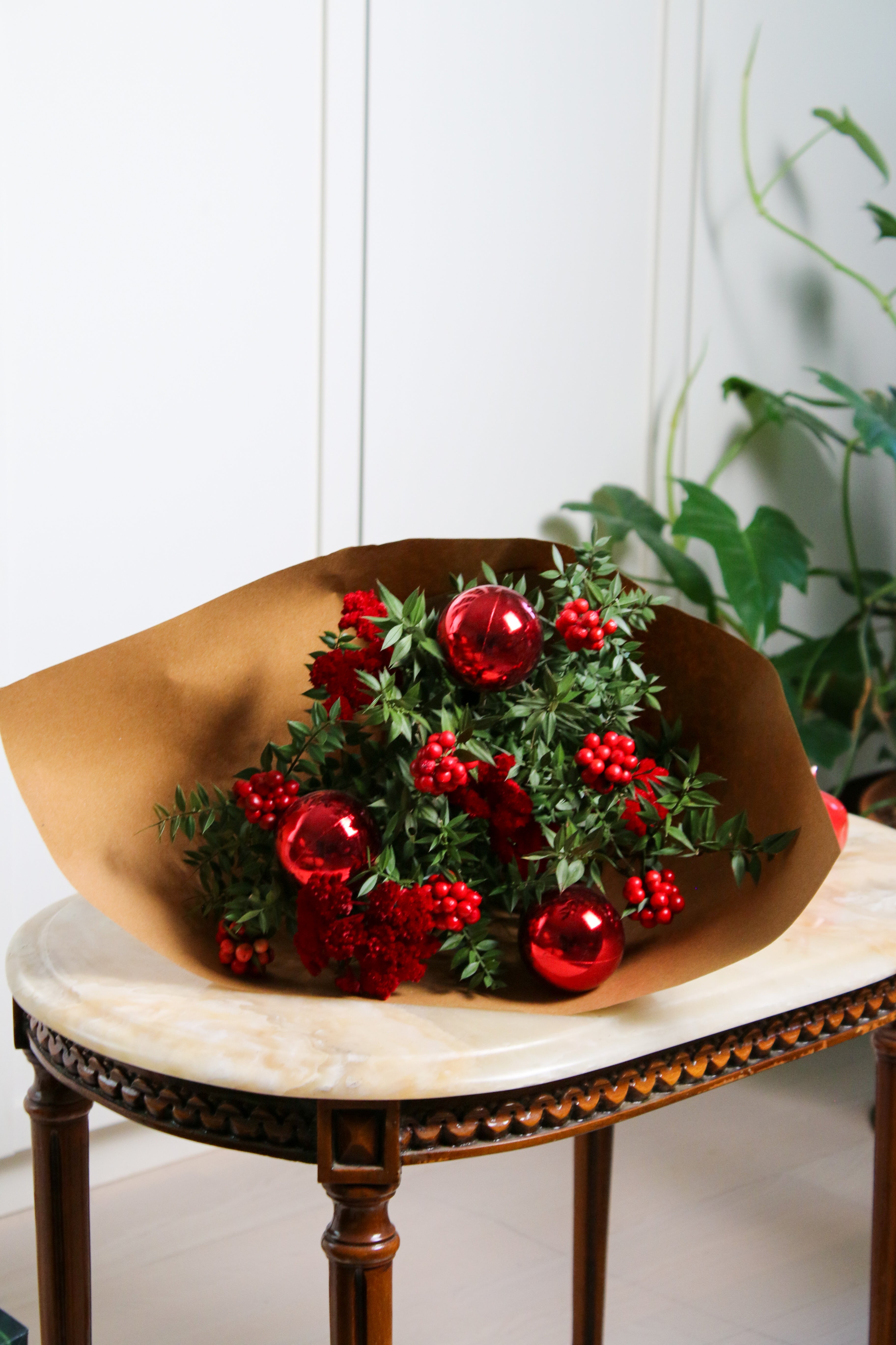 Festive Buket (Kokina Buketi)