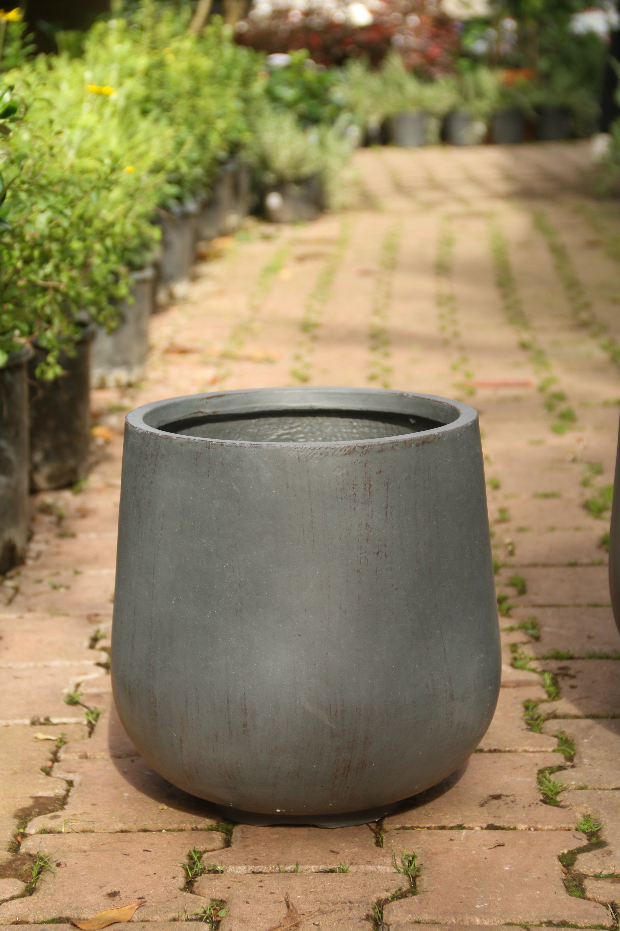 Liverpool Fiberstone Saksı Pax Antrasit