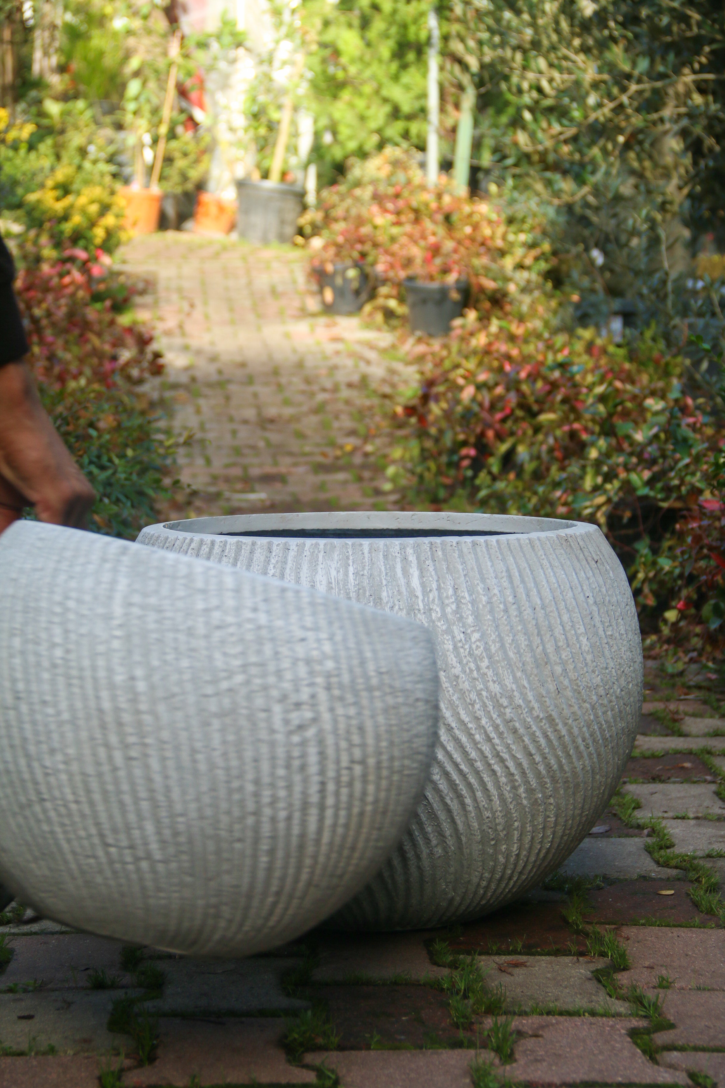 Newcastle Fiberstone Saksı Yayvan