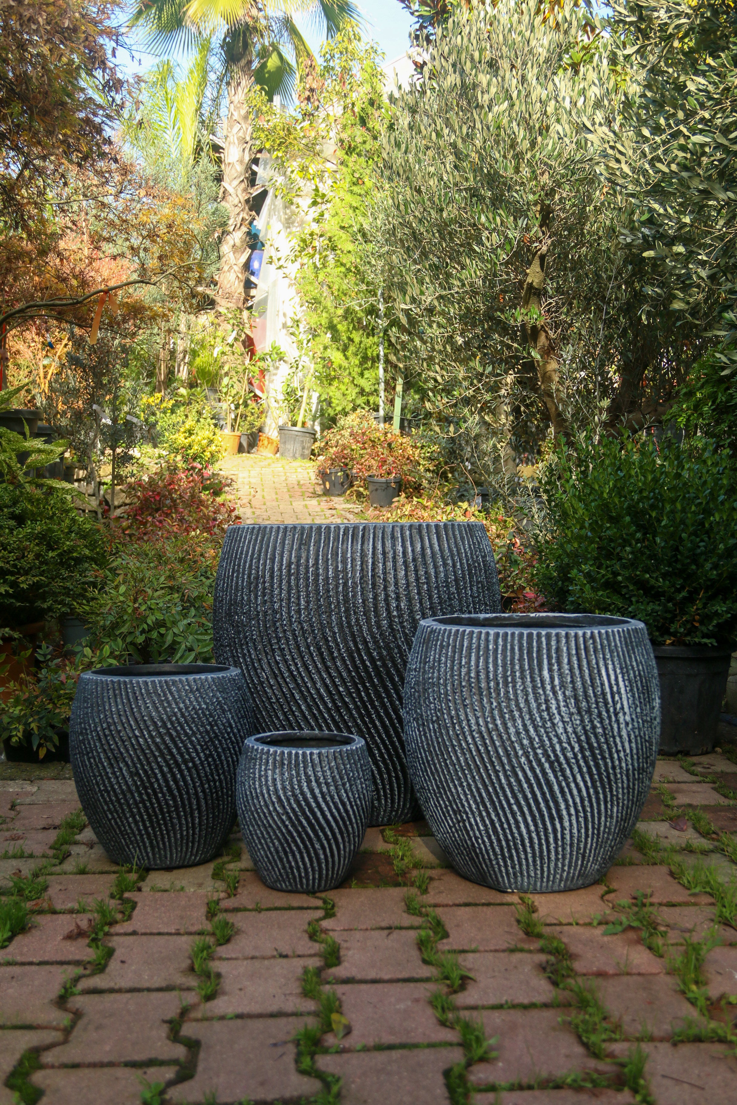 Newcastle Fiberstone Saksı Antrasit