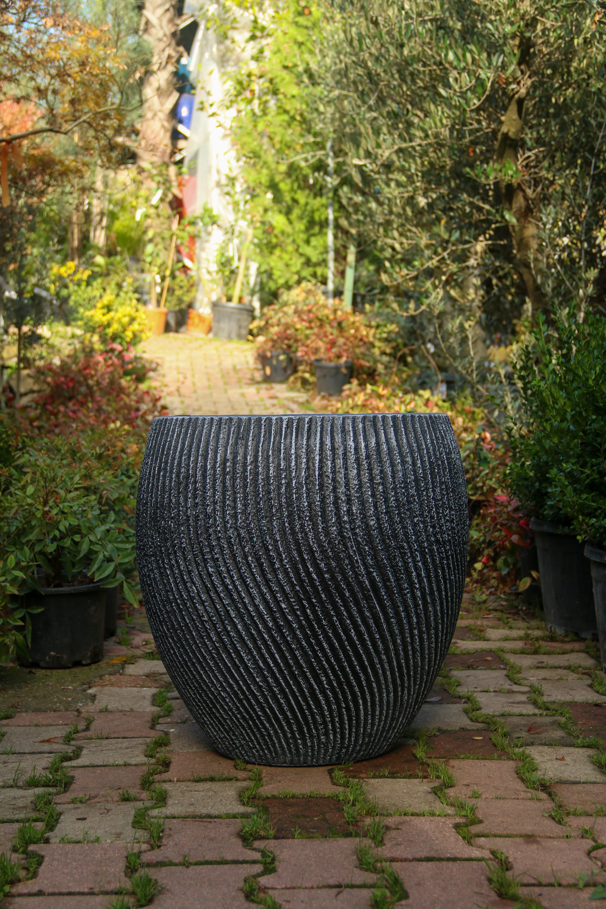 Newcastle Fiberstone Saksı Antrasit