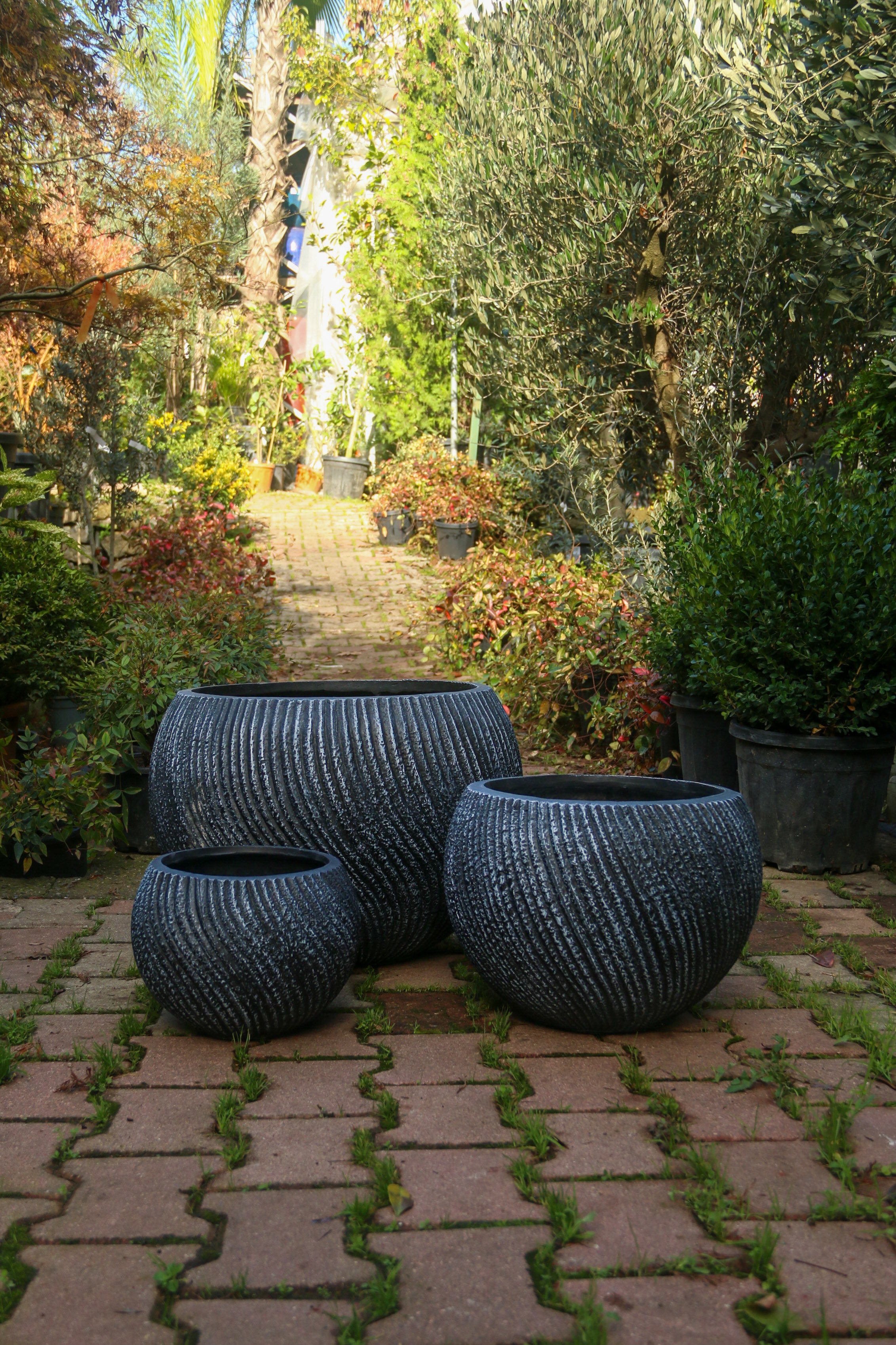 Newcastle Fiberstone Saksı Antrasit Yayvan