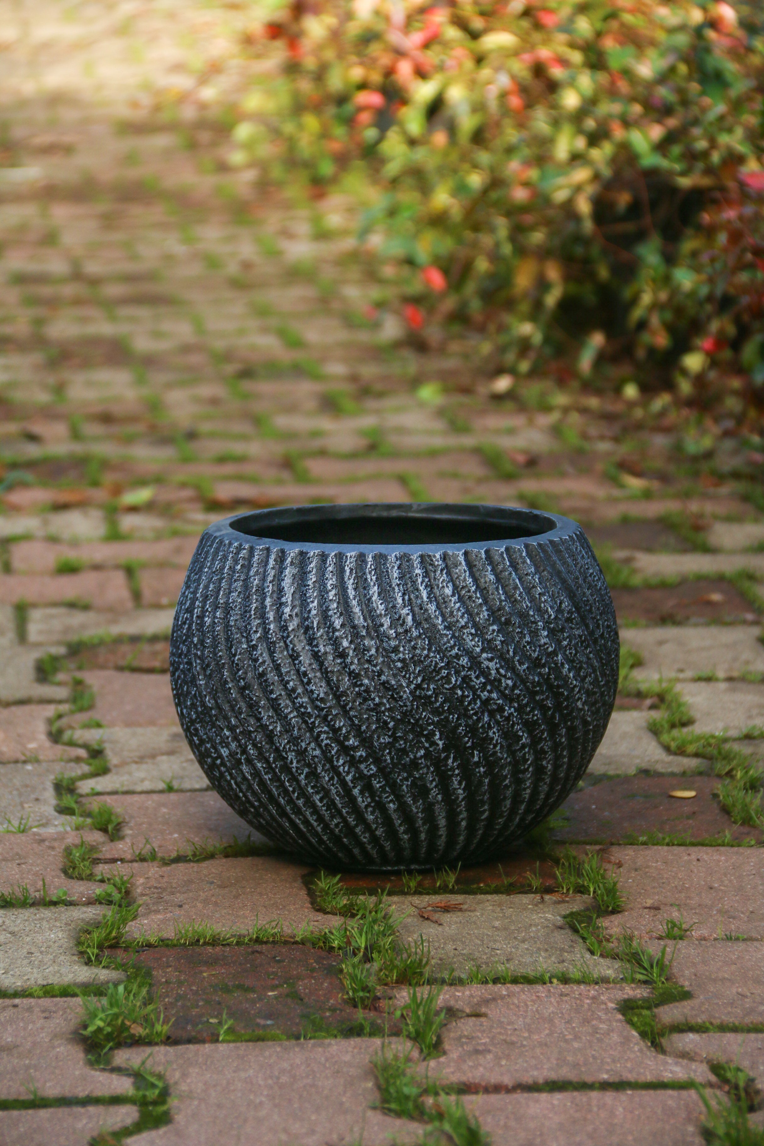 Newcastle Fiberstone Saksı Antrasit Yayvan