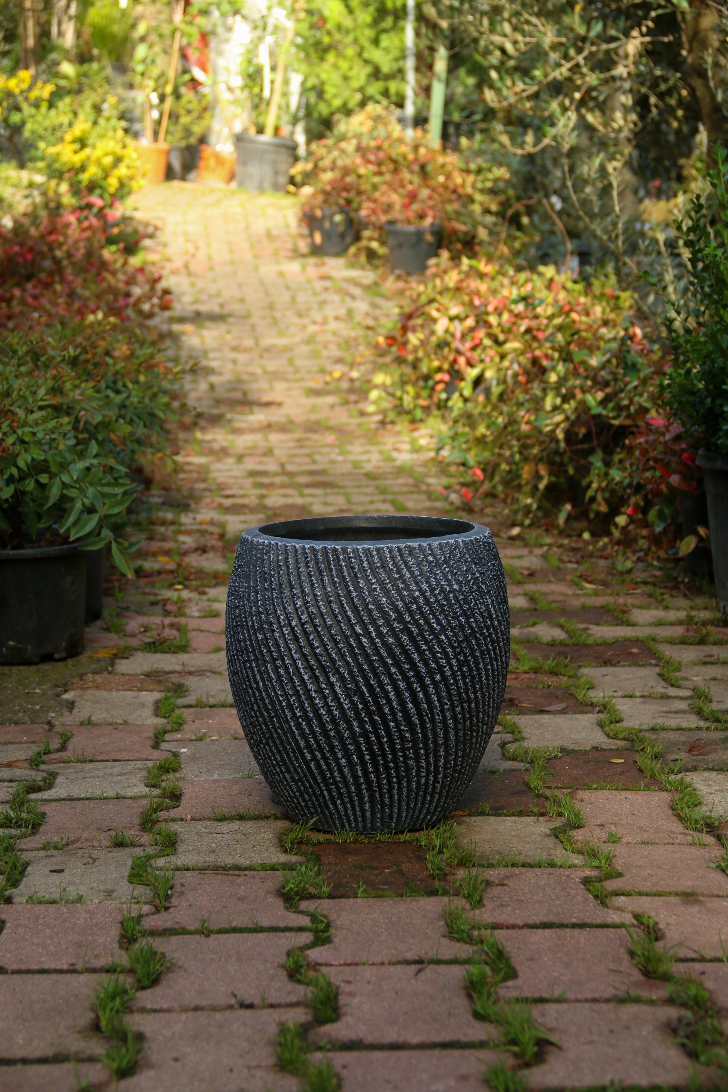 Newcastle Fiberstone Saksı Antrasit