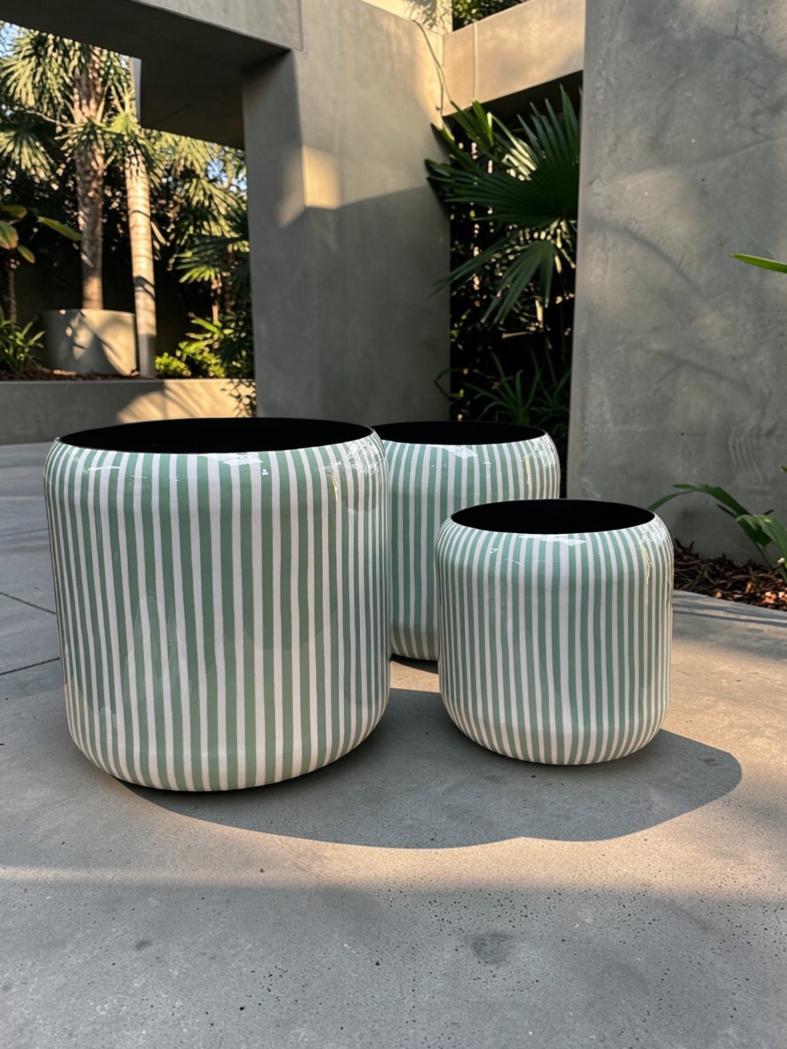 Çizgili Metal Saksı Seti (3’lü)