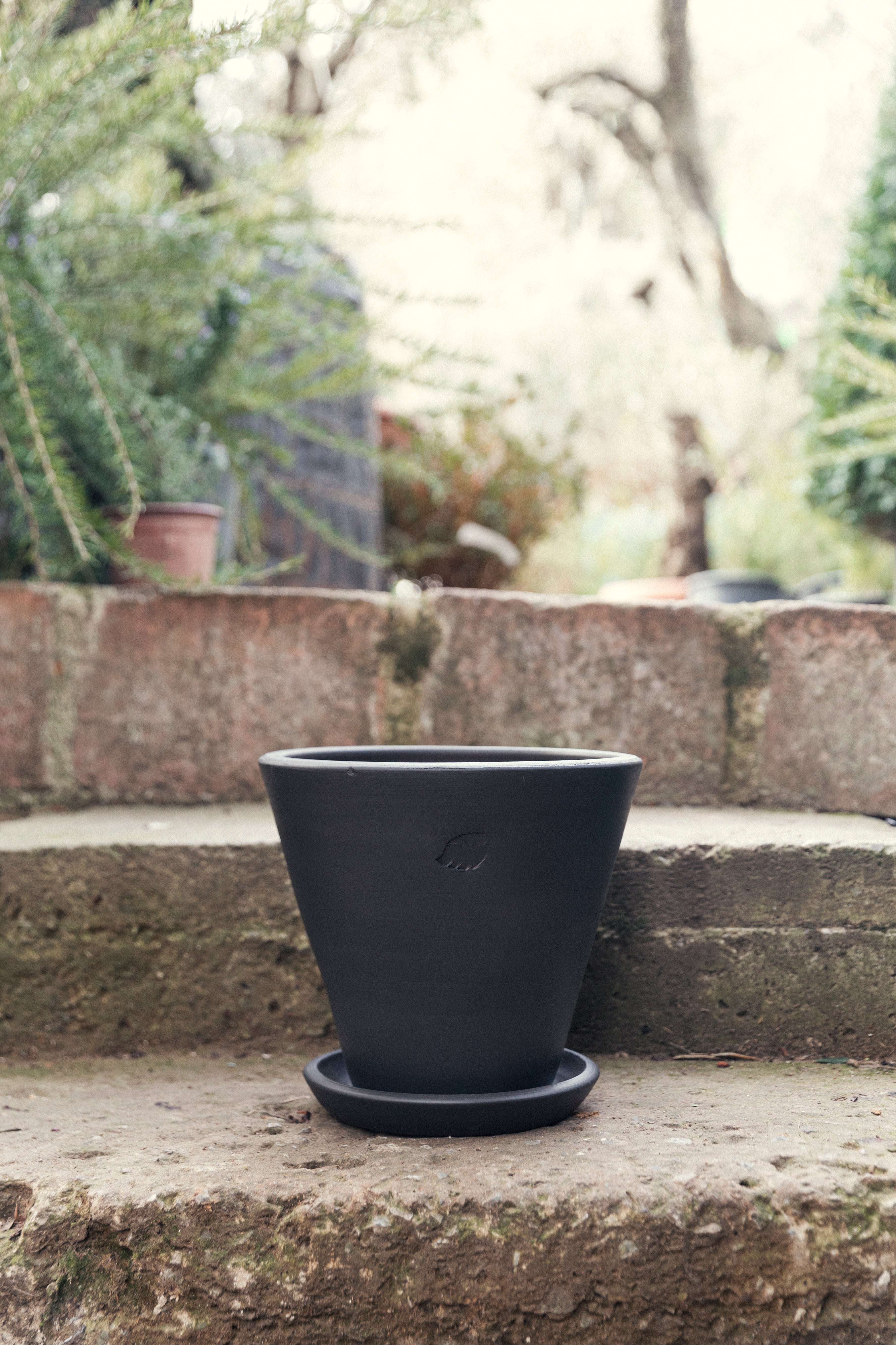 Coal Flower Pot 26cm